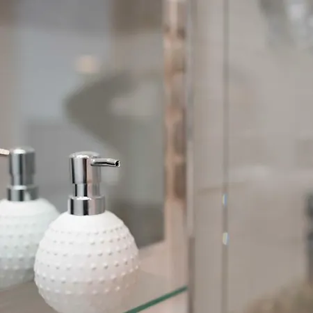 Le à Pied Et Son Parking Privé