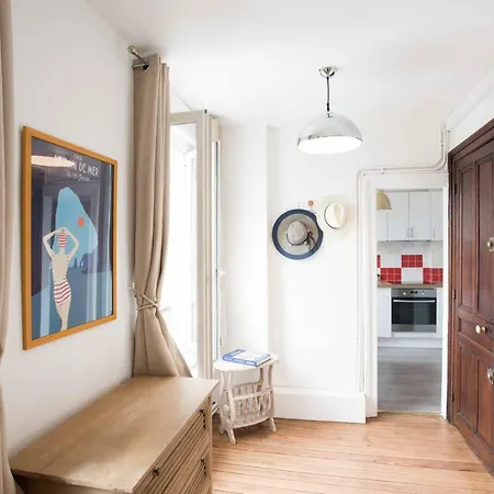 Le à Pied Et Son Parking Privé * Étretat