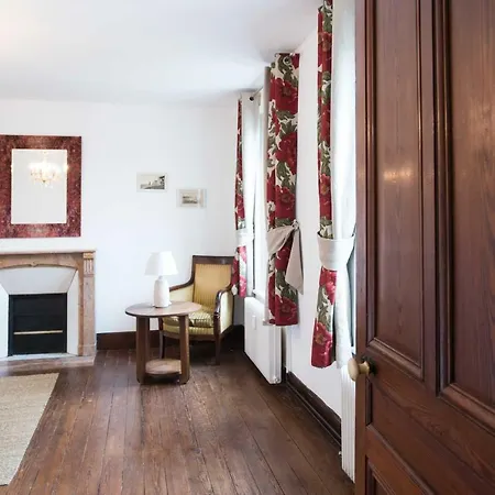 Le à Pied Et Son Parking Privé * Étretat