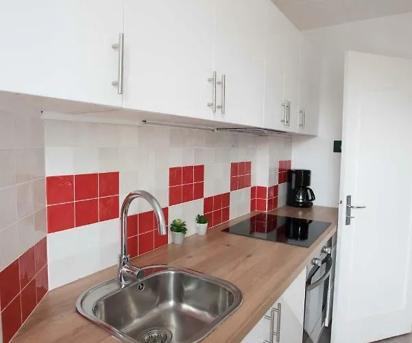 Le A Pied Et Son Parking Prive Daire