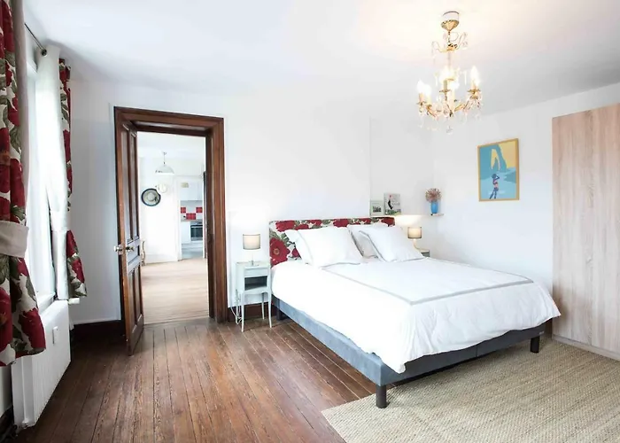 Daire Le A Pied Et Son Parking Prive *